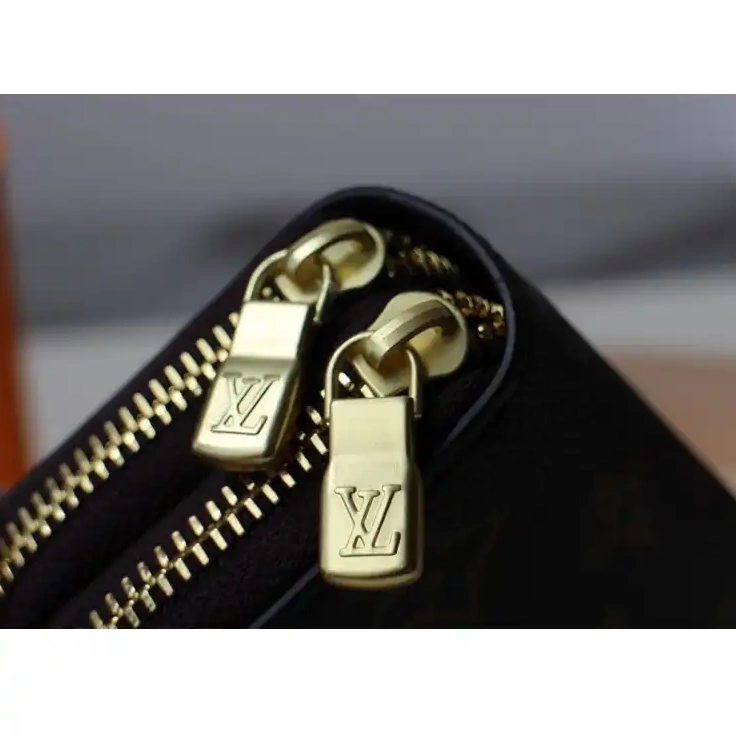 Official Brother Sam Bags 19B570082 LV 0802